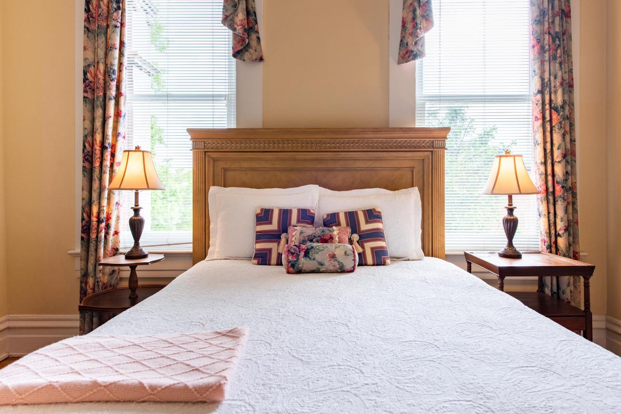 Dupont Mansion Bed & Breakfast Louisville Oda fotoğraf