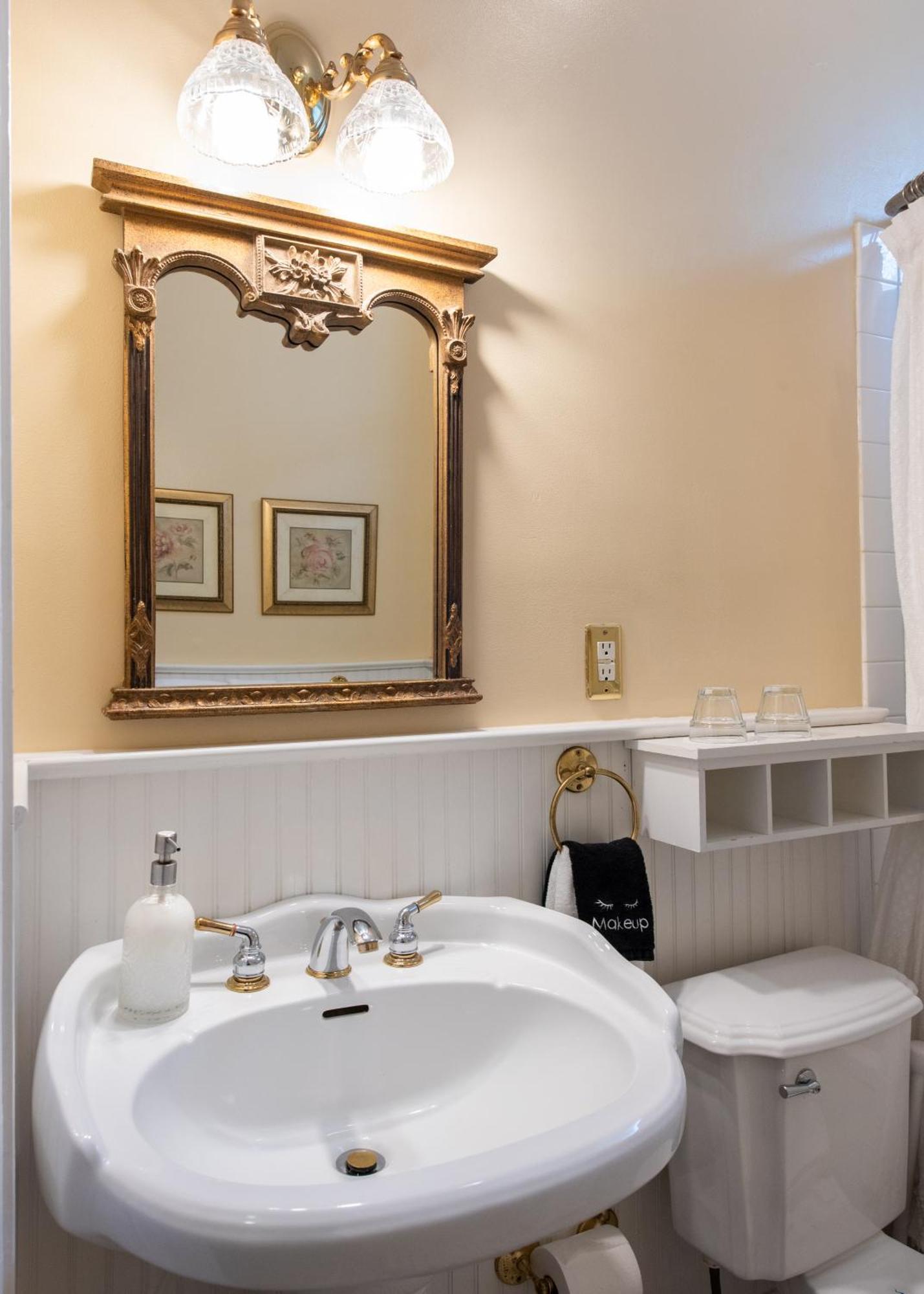 Dupont Mansion Bed & Breakfast Louisville Oda fotoğraf